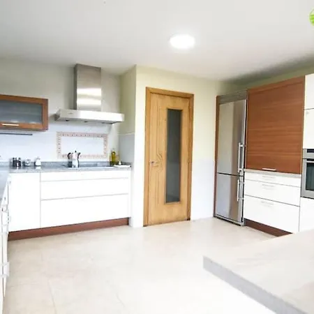 House In Santiago With Garden, Garage And Grill Holiday home *